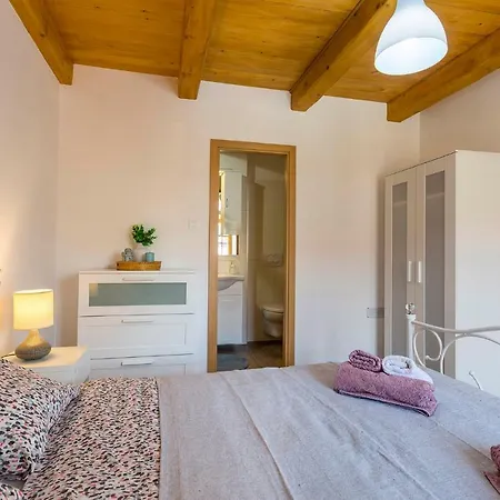 Kristina In Burici 4*