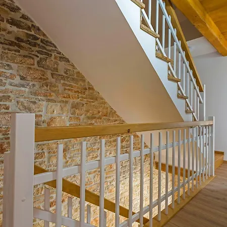 Maison d'hôtes Kristina In Burici 4*